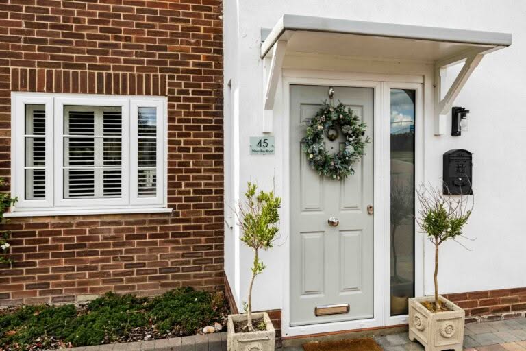 4 bedroom Detached House in Folkestone, Kent