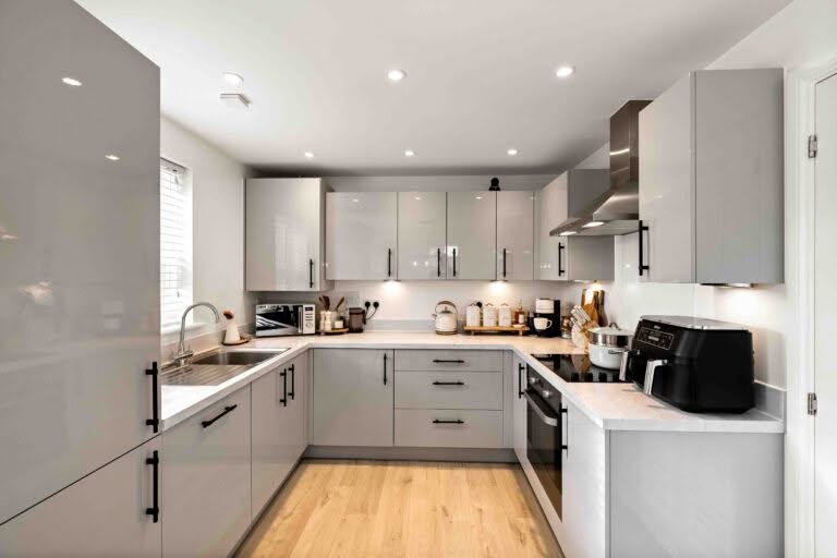 3 bedroom Semi-Detached House in Dover, Kent