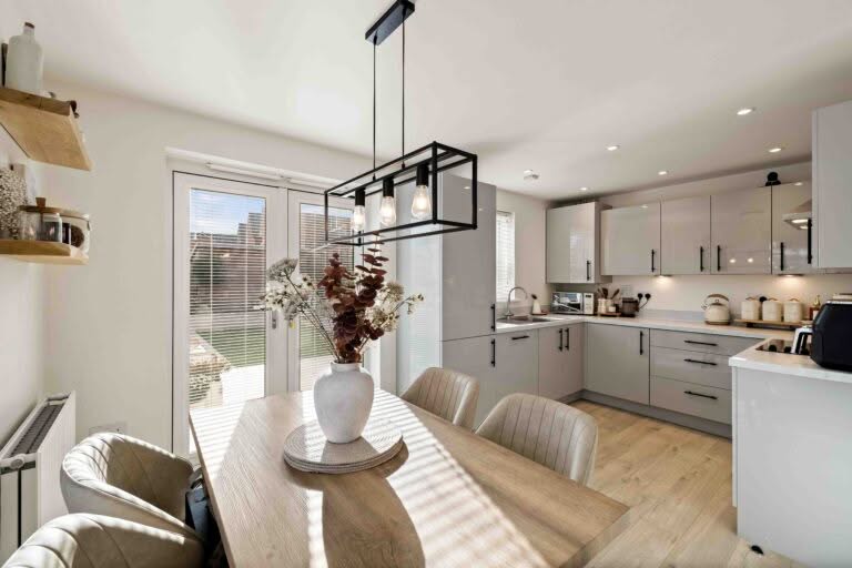 3 bedroom Semi-Detached House in Dover, Kent