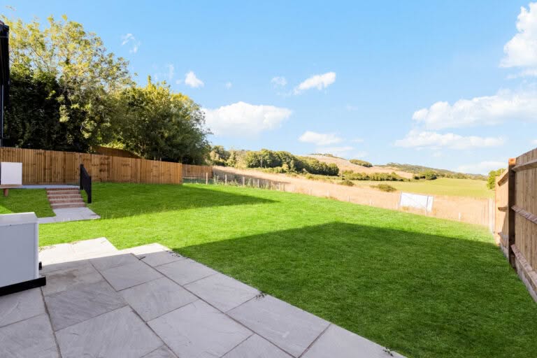 3 bedroom Semi-Detached House in Dover, Kent