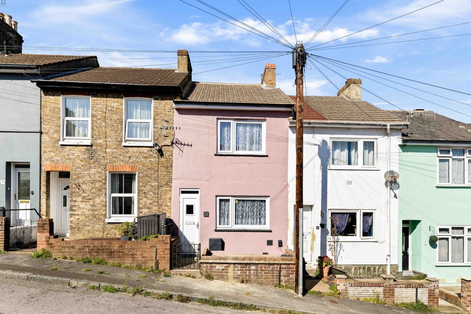 2 bedroom Terraced House in Dover, Kent