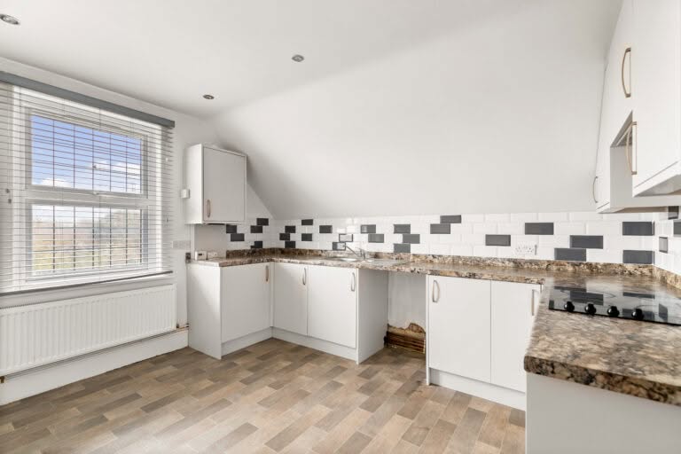 2 bedroom Flat in Folkestone, Kent