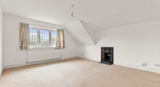 Flat, 4c Julian Road