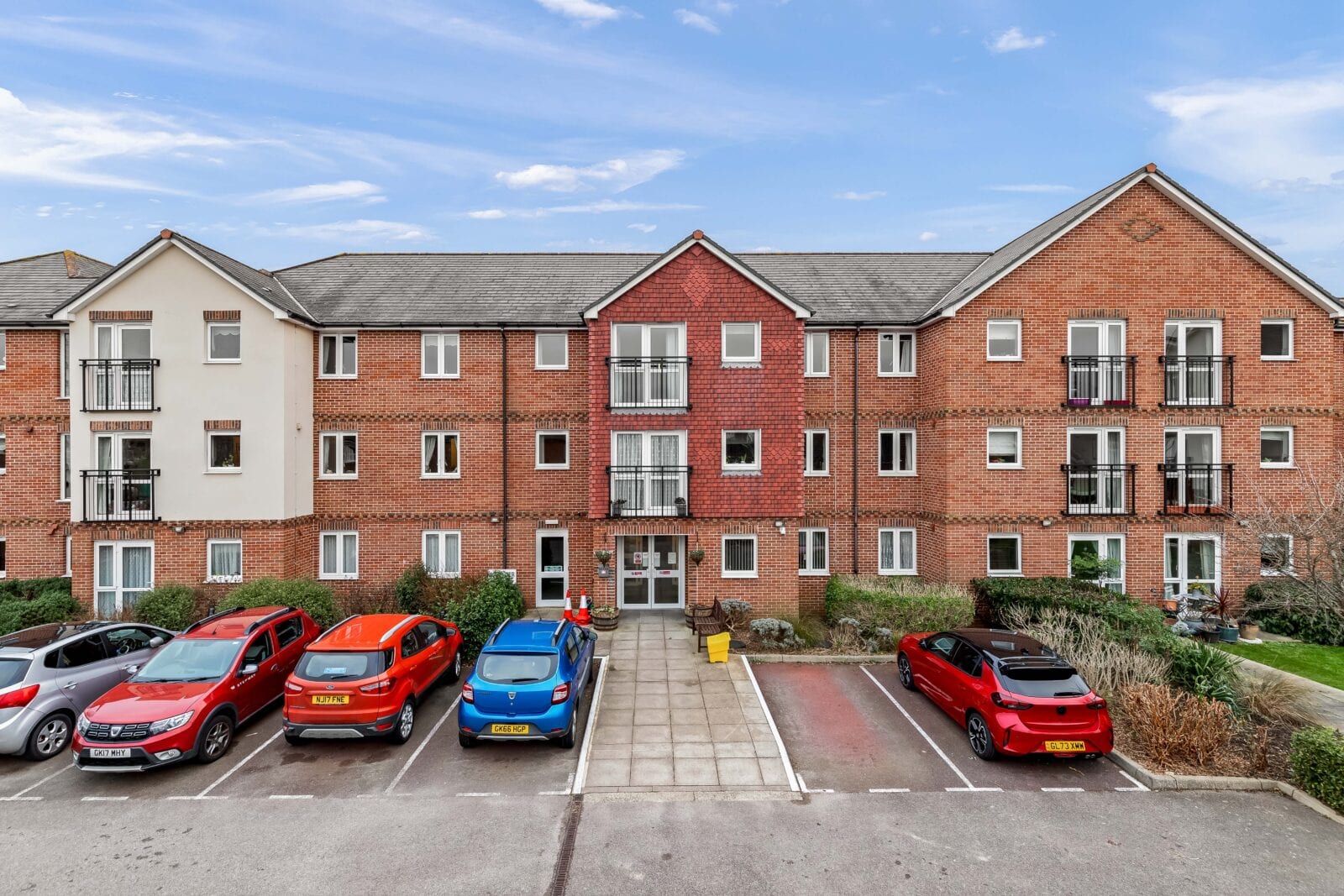 1 bedroom Ground Floor Flat in Folkestone, Kent