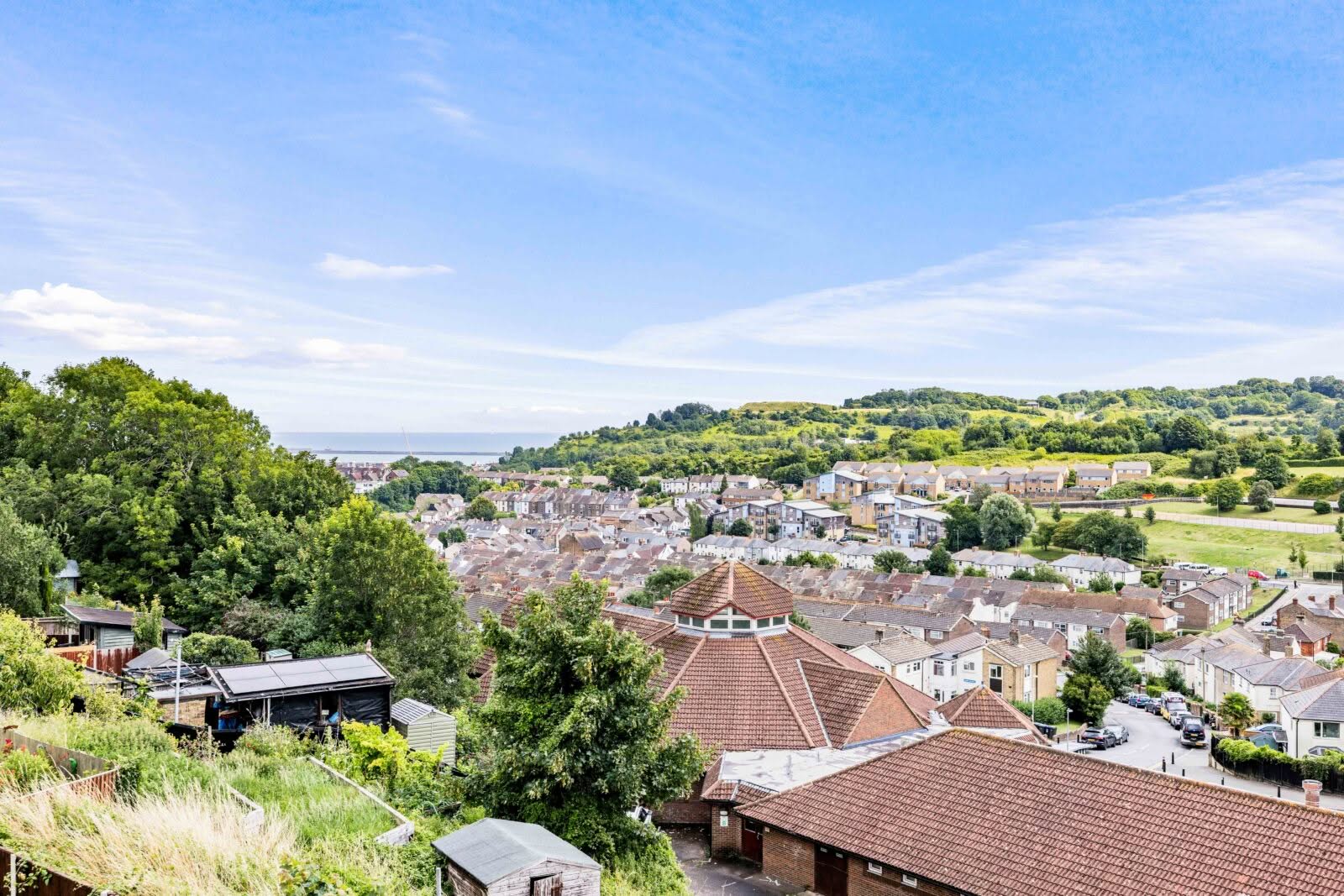 3 bedroom Semi-Detached House in Dover, Kent
