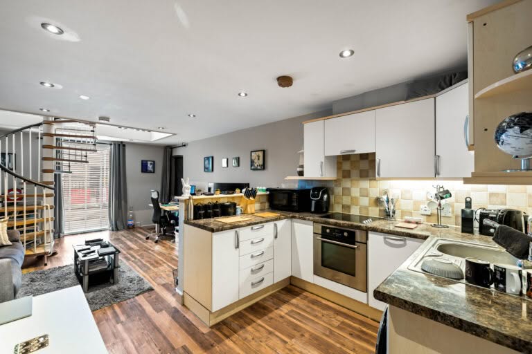 1 bedroom Semi-Detached House in Dover, Kent