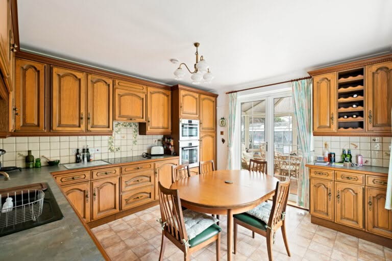 4 bedroom Detached House in Folkestone, Kent