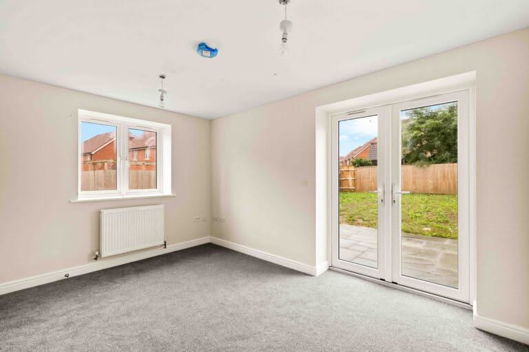 2 bedroom Detached House in Kent