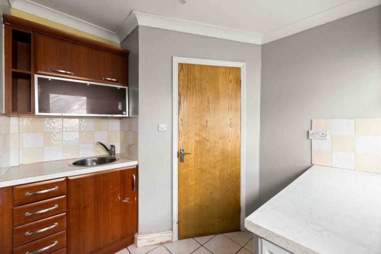 3 bedroom Terraced House in Folkestone, Kent