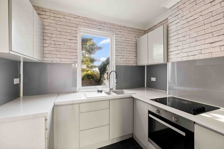 3 bedroom Terraced House in Folkestone, Kent