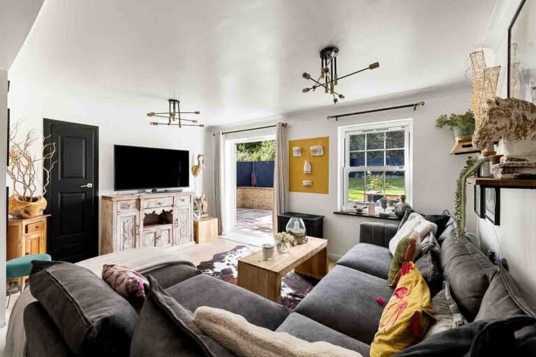 4 bedroom Semi-Detached House in Canterbury, Kent