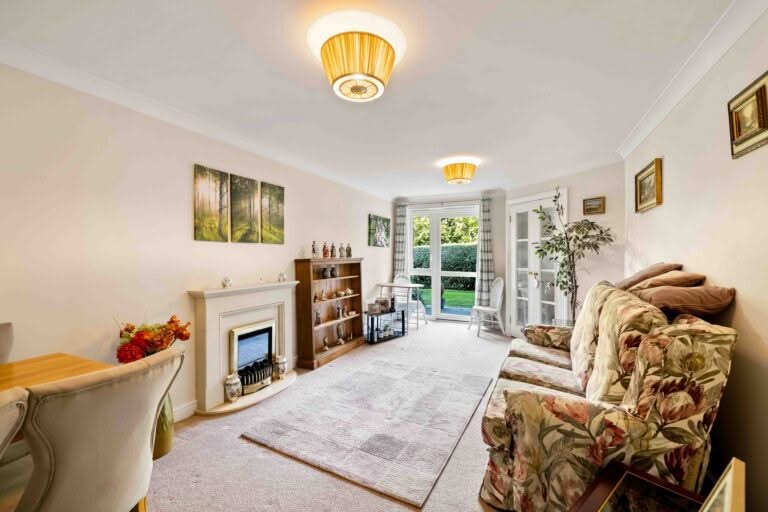 1 bedroom Ground Floor Flat in Folkestone, Kent