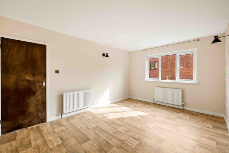2 bedroom Flat in Dover, Kent