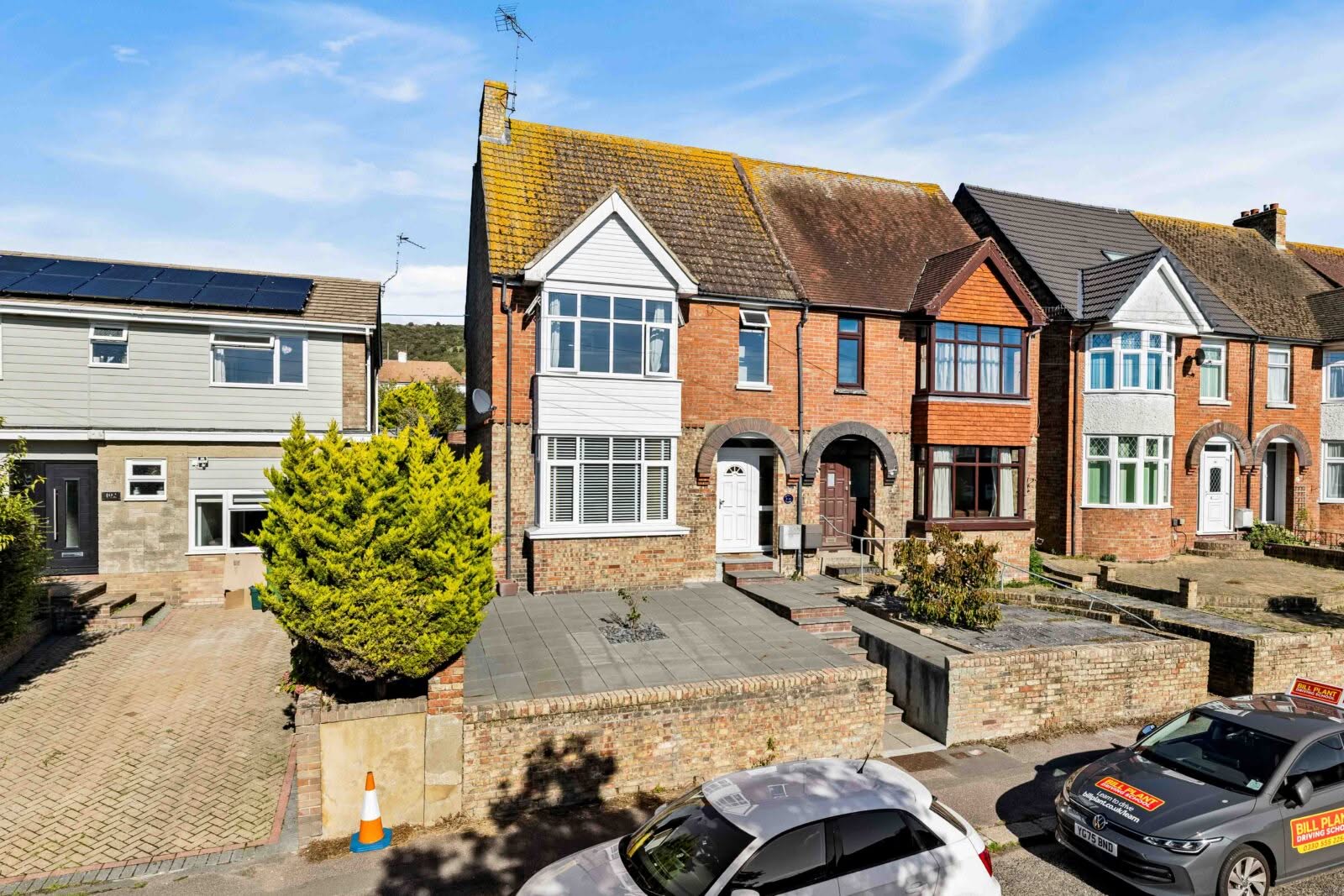 3 bedroom Semi-Detached House in Folkestone, Kent