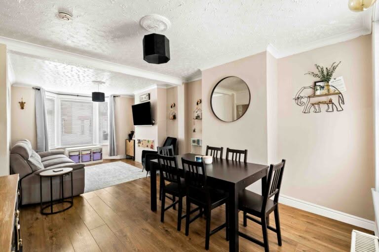 2 bedroom Terraced House in Dover, Kent