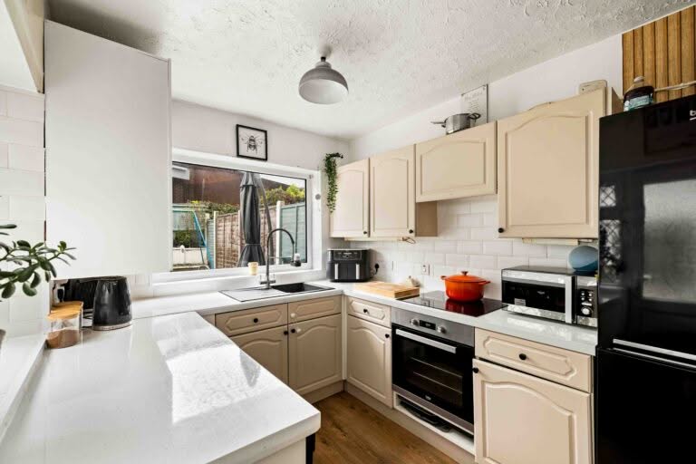 2 bedroom Terraced House in Dover, Kent