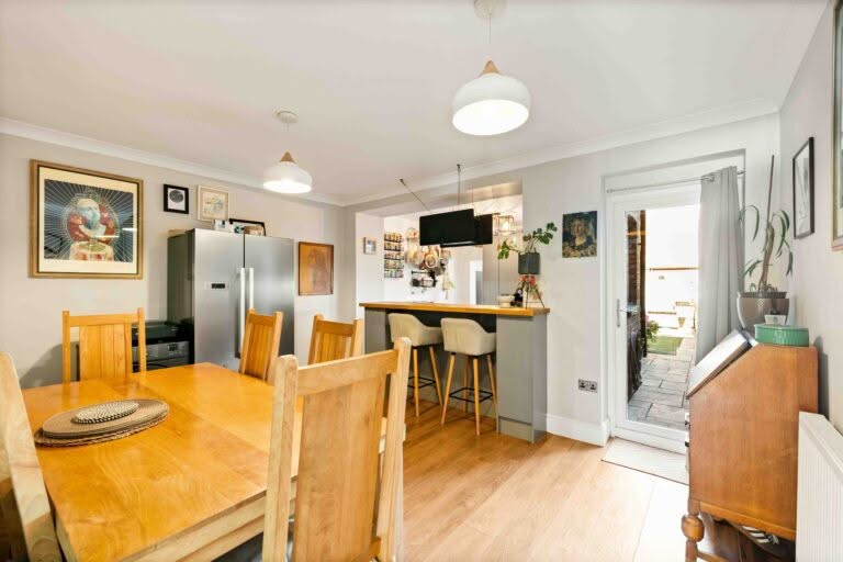 3 bedroom Terraced House in Folkestone, Kent