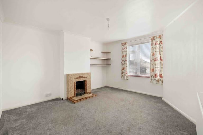 2 bedroom Terraced House in Dover, Kent