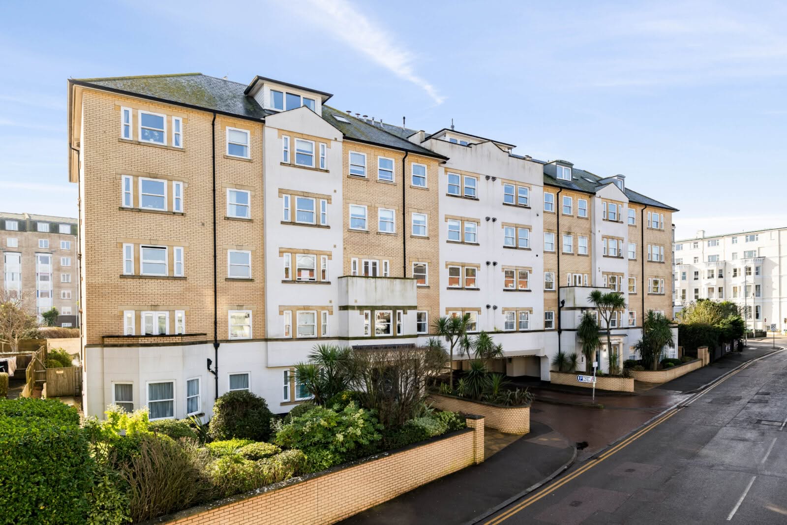 2 bedroom Apartment in Folkestone, Kent