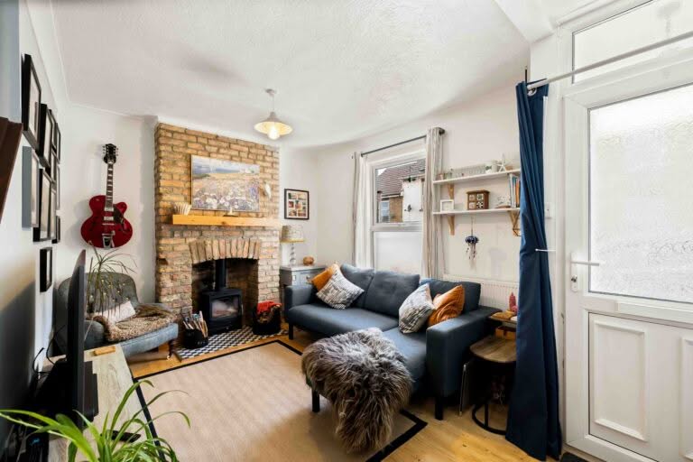 2 bedroom Terraced House in Dover, Kent