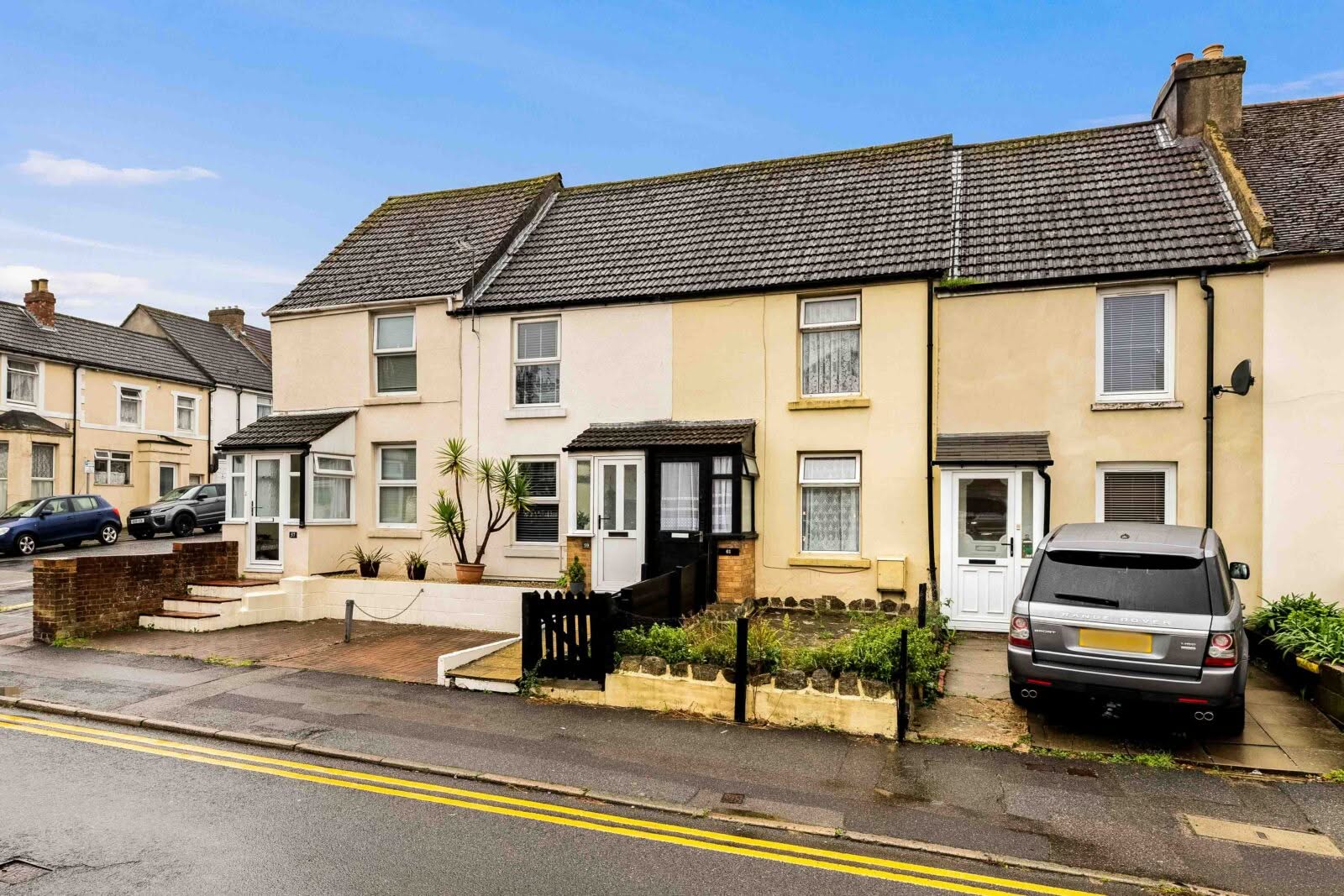 2 bedroom Terraced House in Folkestone, Kent