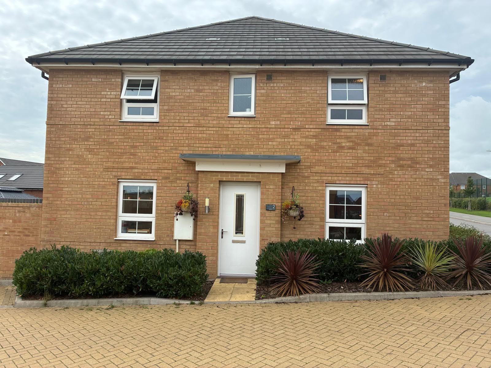 3 bedroom Semi-Detached House in Dover, Kent