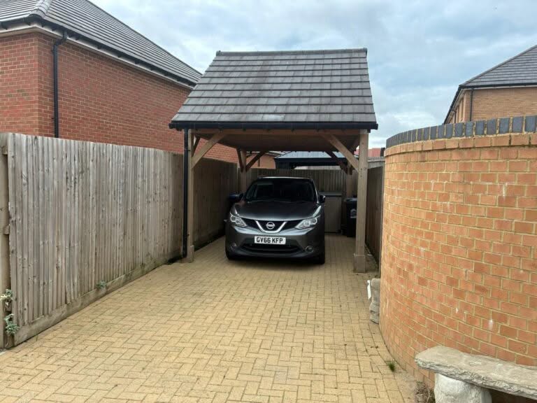 3 bedroom Semi-Detached House in Dover, Kent